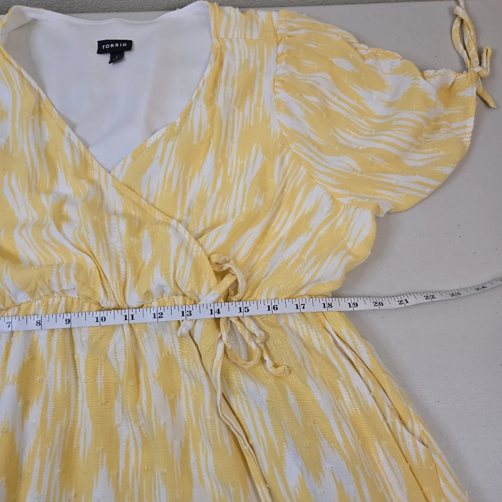 NWoT Torrid Yellow Faux Wrap Surplice Midi Dress Yellow White Size 1 (14/16) - Picture 14 of 16